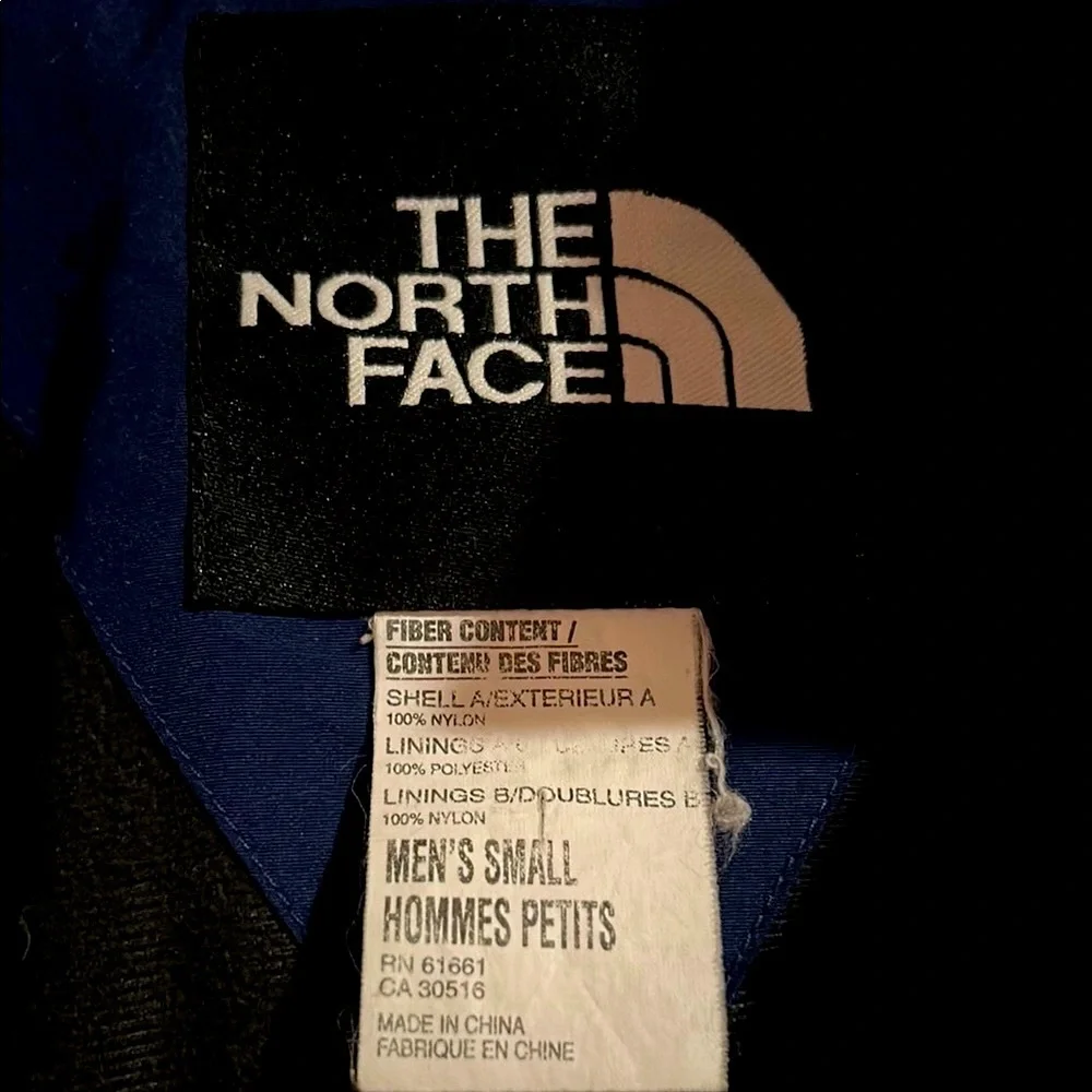 The North Face Blue and Black Ski Jacket Weather-Resistant men’s small  Bin#11A